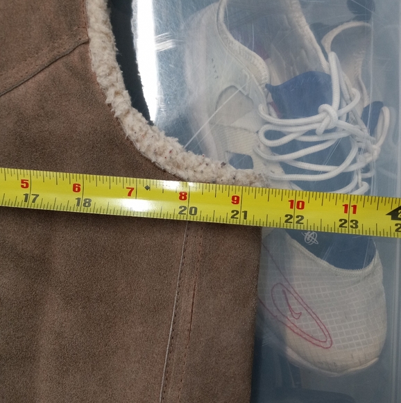 VTG 70s or 80s leather sherpa vest made in Mexico 🇲🇽 size medium - Picture 4 of 9